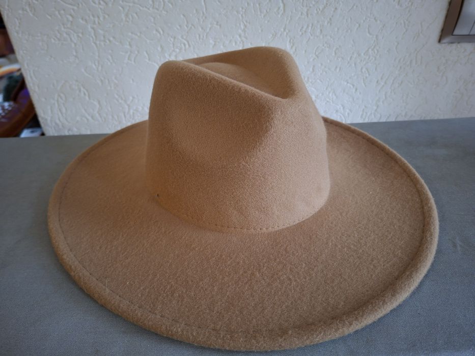 Kapelusz w idealnym stanie 30 zl