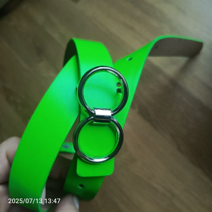 Nowy pasek seledynowo-zielony fluo 105 cm srebrna klamra