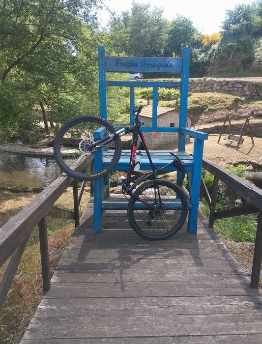 Bicicleta  roda 29  em carbono