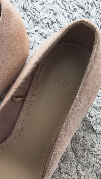 Buty na obcasie pudrowy róż  z H&M