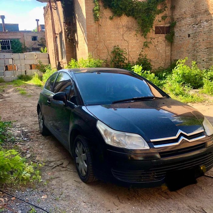 Автомобіль сітроен C4