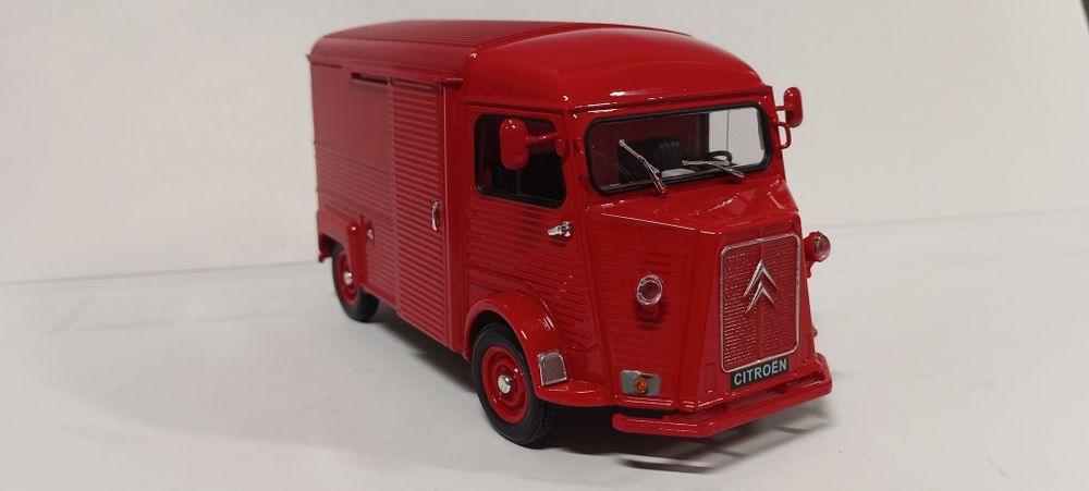 Citroen type H escala 1/24