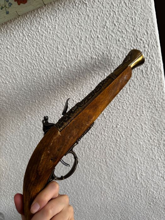 Réplica de Pistola antiga decorativa