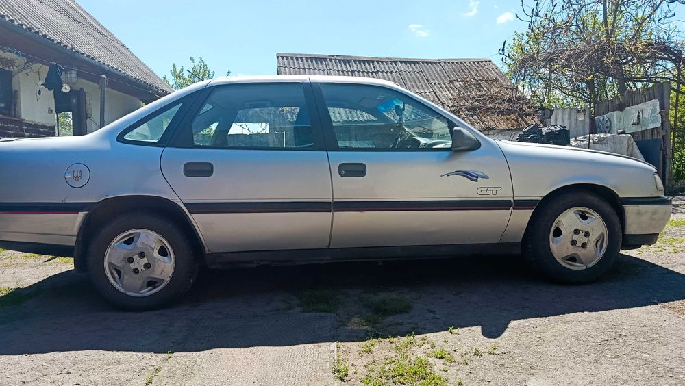 Opel Vectra 2.0 газ бензин