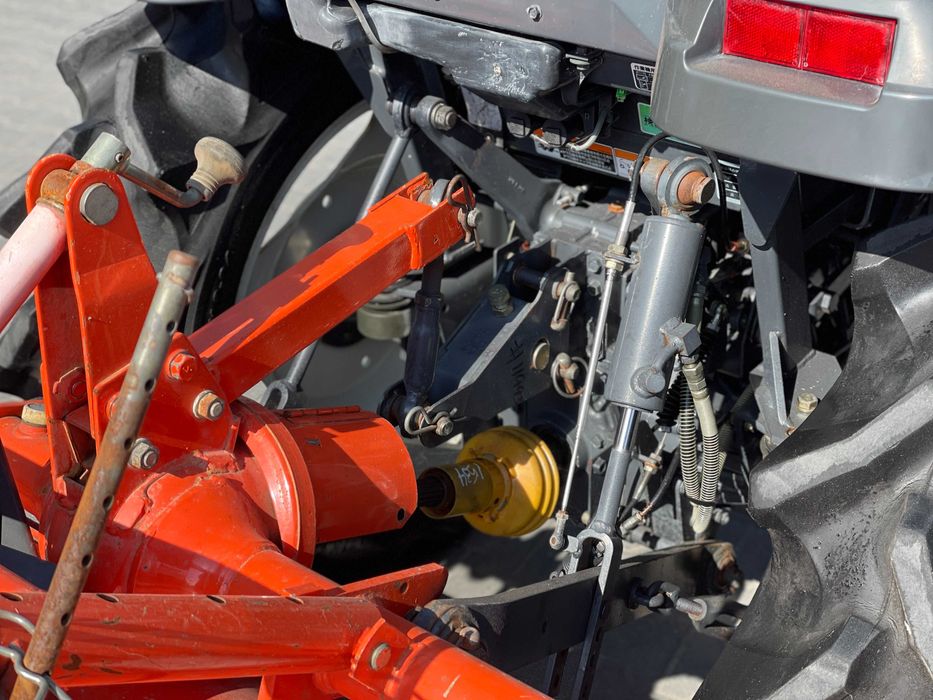 ЯПОНСЬКИЙ Трактор KUBOTA KT-27