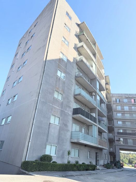 Vendo Apartamento em paredes T1 +1