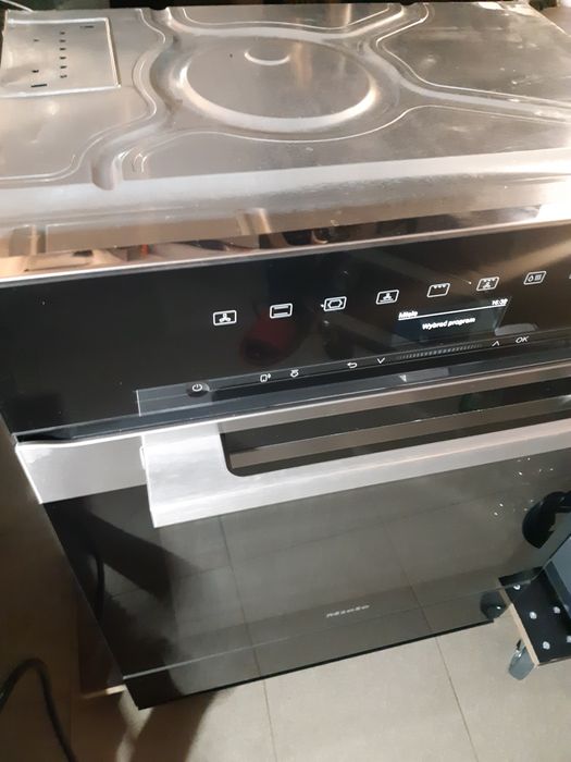 Miele H7460B Piekarnik Para