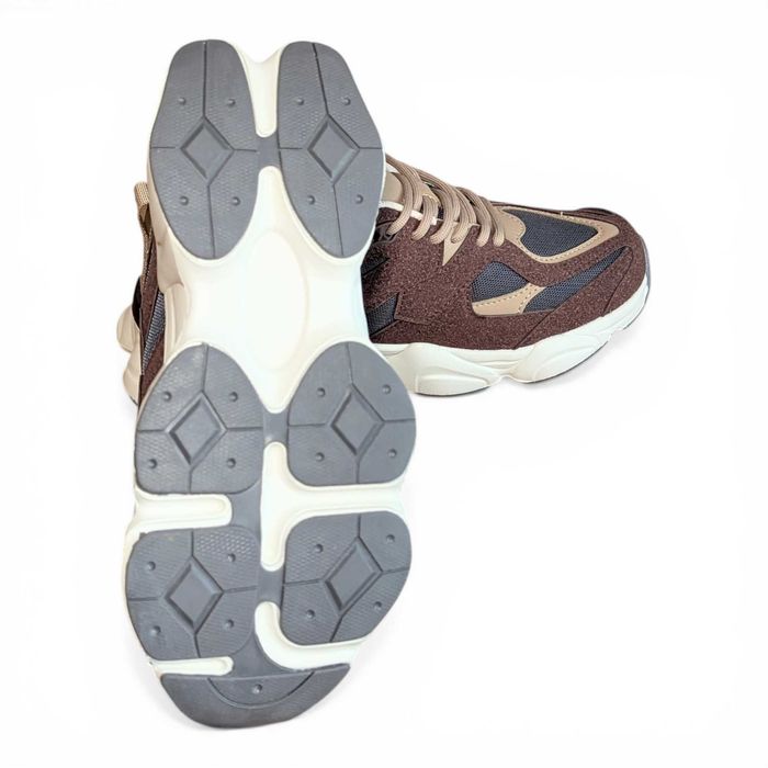 Женские кроссовки в стиле New Balance
