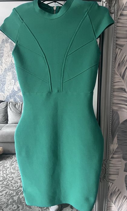 Бандажна сукня насиченого зеленого кольору