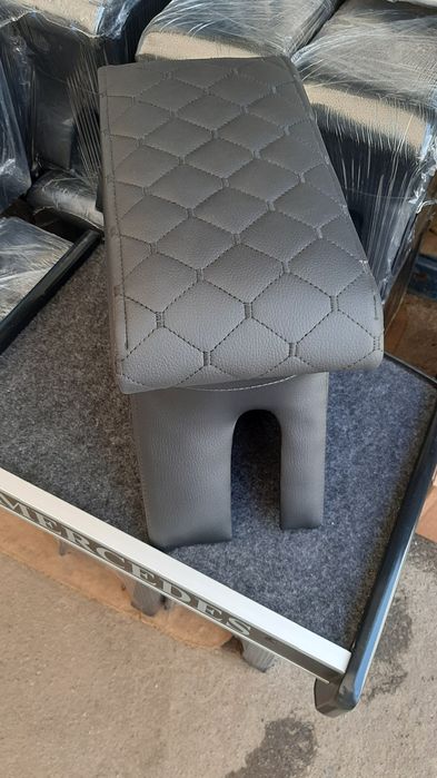 Подлокотник шкода тур, а4