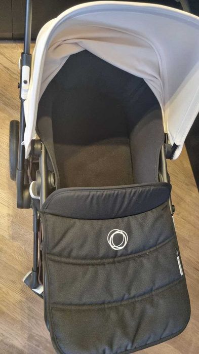 Дитяча коляска Bugaboo Fox 2 (2 в 1) — люлька + прогулянковий блок.