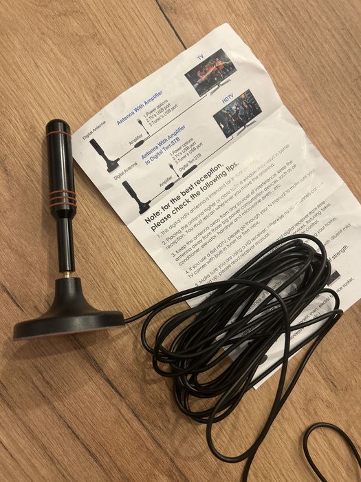Antena cyfrowa TV wraz z zasilaczem usb