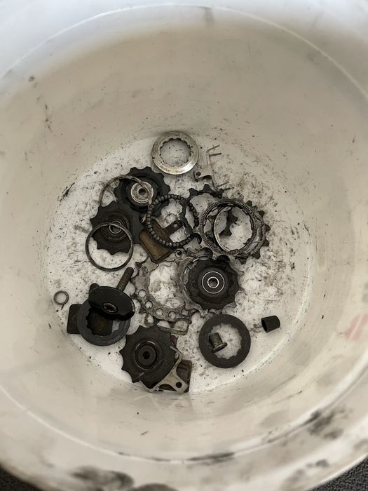 Casseste e outras peças diferente para bicicleta