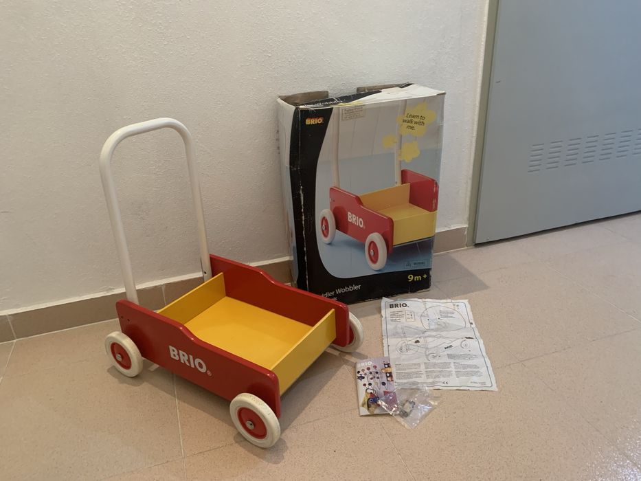 Andarilho para bebés BRIO | Vermelho, Branco, Amarelo