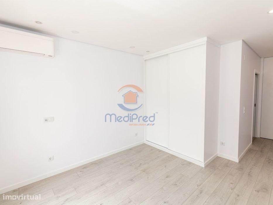 Apartamento T3 em construção - Montijo