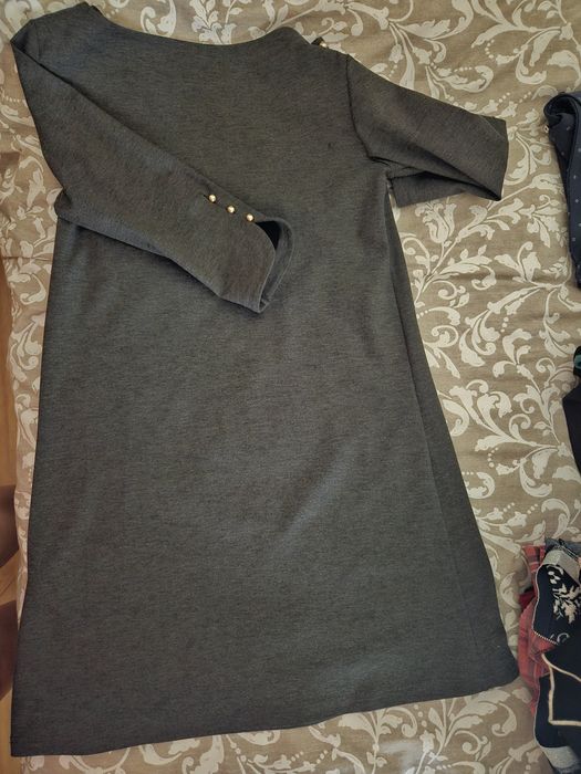 Vestido cinzento cortefiel
