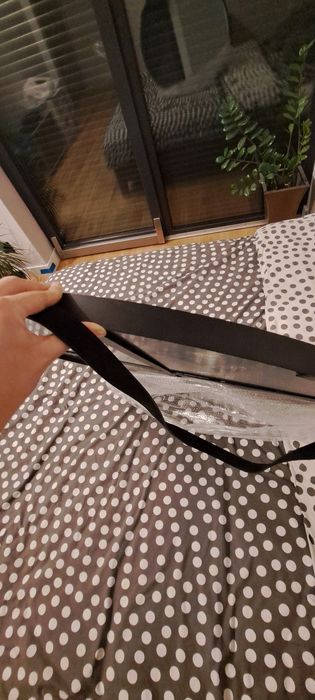 Lustro okrągłe 80 cm czarne na pasku Perito