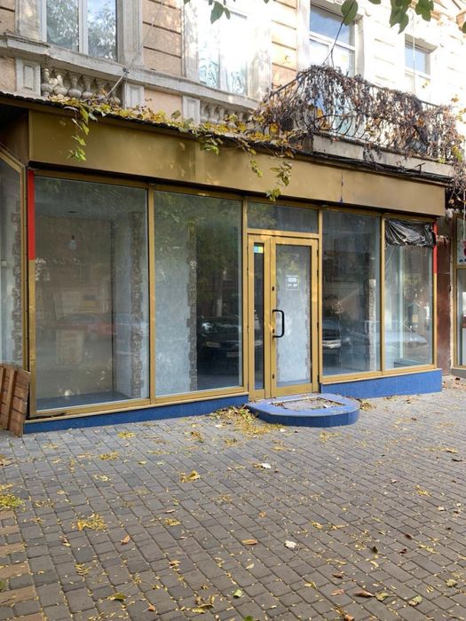 Сдам фасадное помещение Жуковского 22