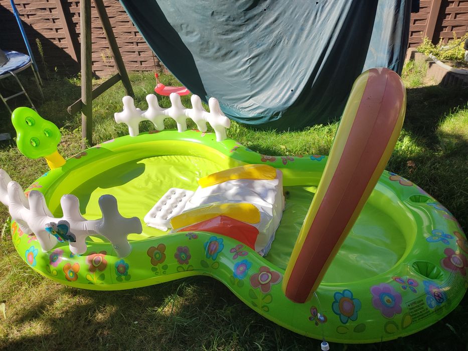 Basen dmuchany INTEX ze zjeżdżalnią