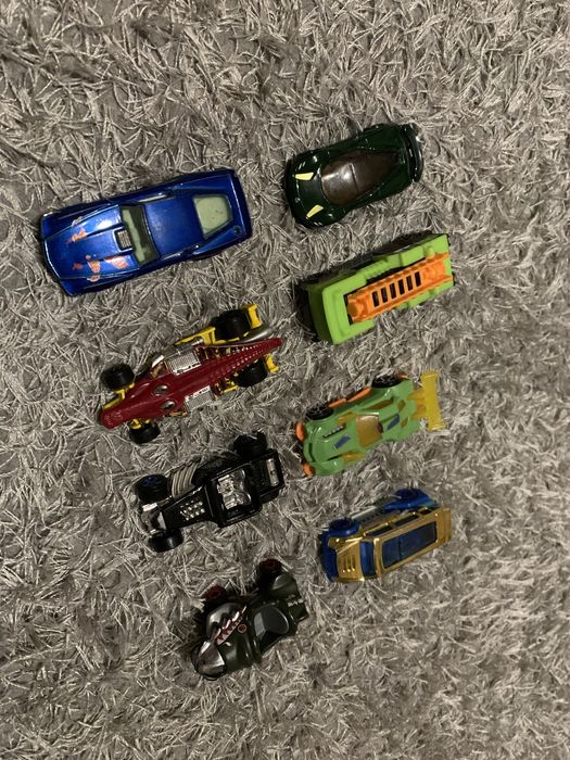Машинки Hot Wheels