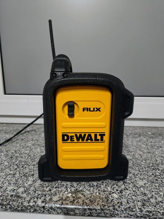 Radio budowlane DeWalt DCR 019