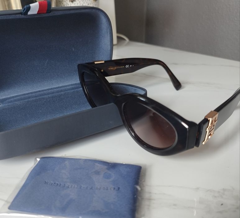 Óculos de sol Tommy Hilfiger