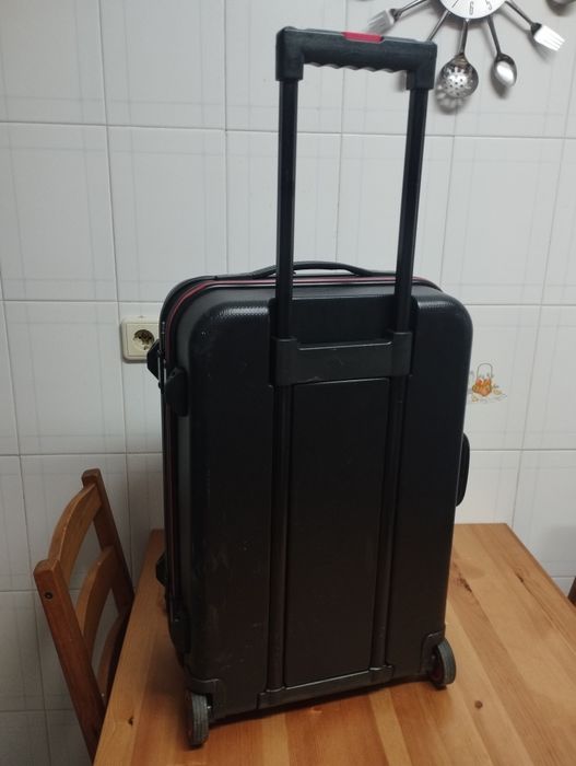 Mala de viagem Diplomat rígida preta – 58 × 38 × 22 cm
