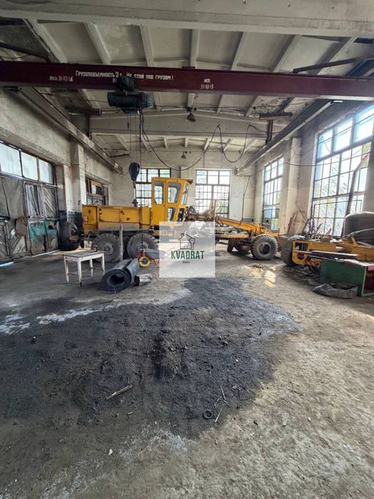Продам добротний виробничо-складський комплекс у межах міста з комунікаціями