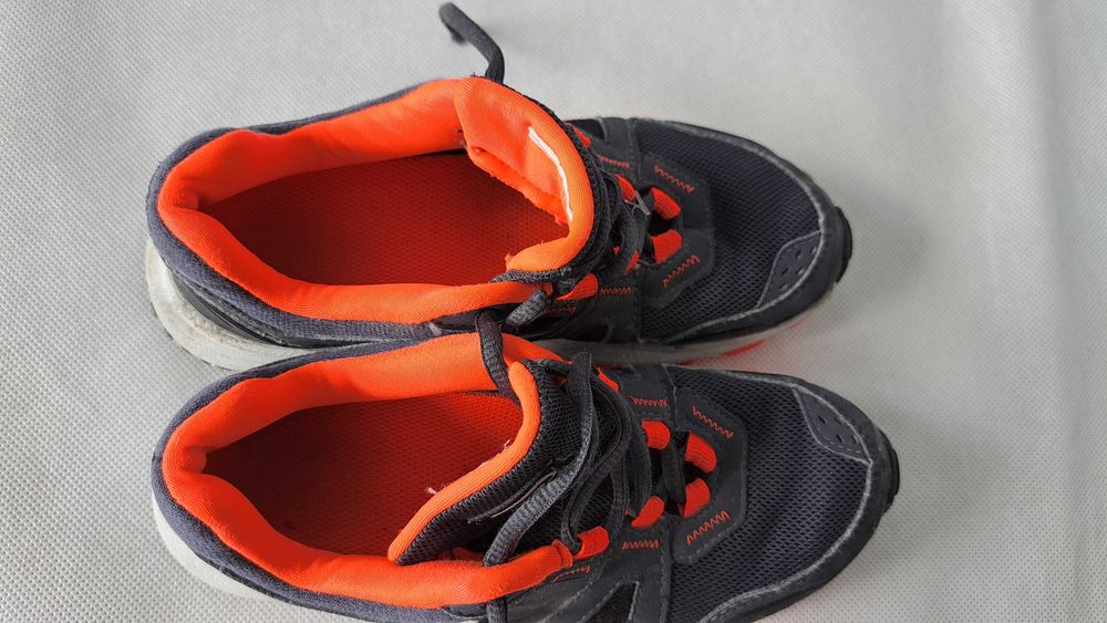 KALENJI - Dziecięce Lekkie Buty Sportowe do Biegania Wygodne 32
