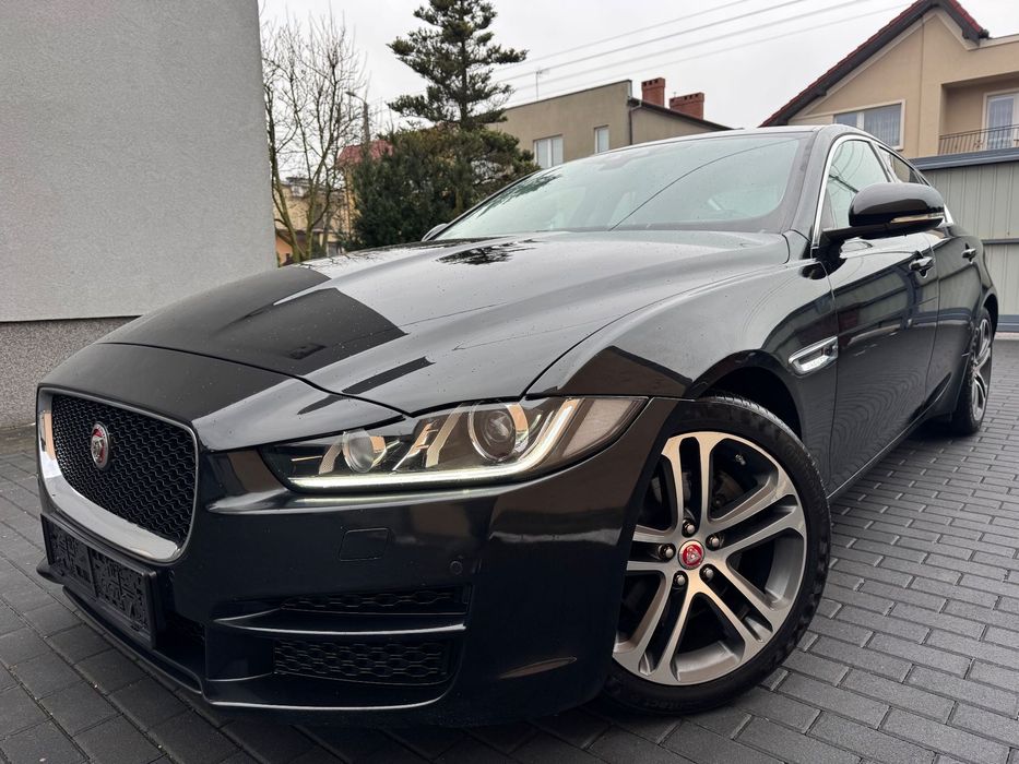 Jaguar XE