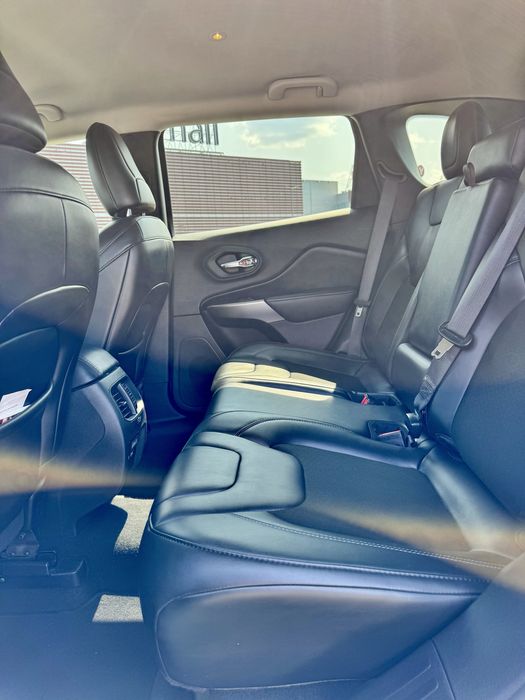 Jeep Cherokee Latitude Plus 2.4 L