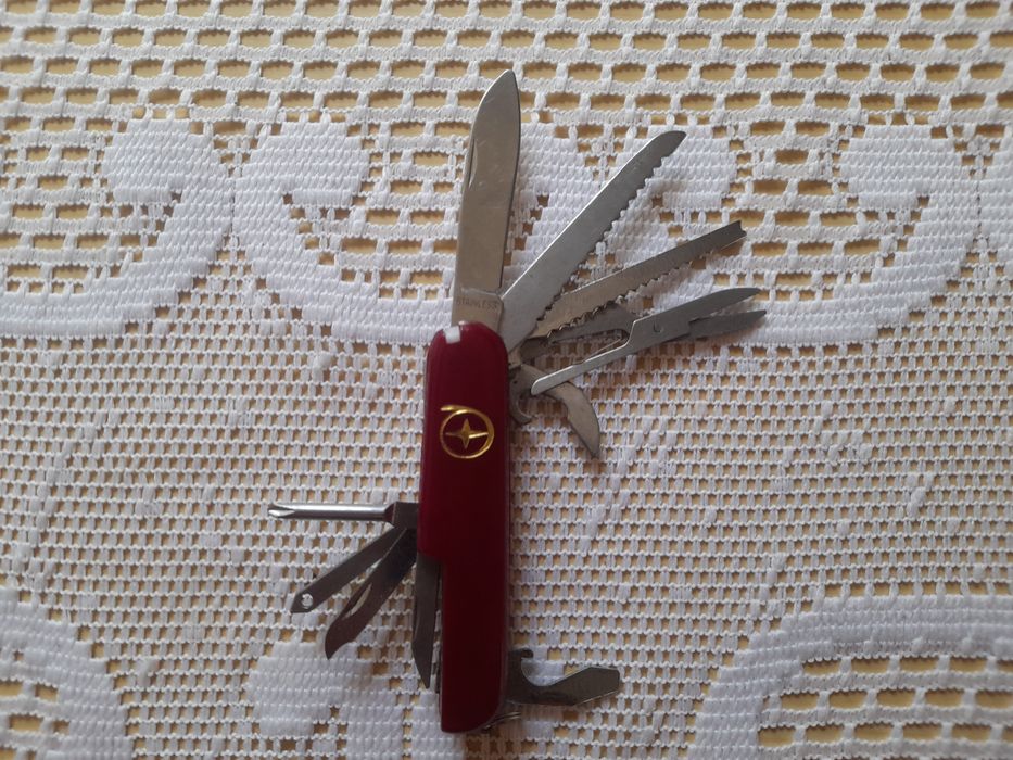 Scyzoryk wielofunkcyjny 11 funkcji