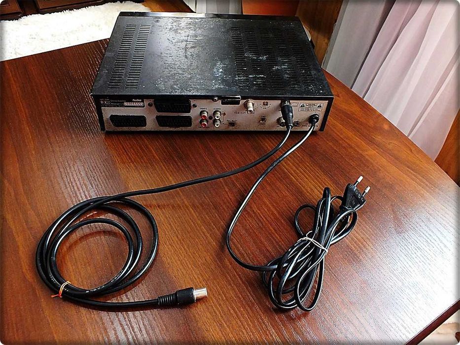 Dekoder - analogowy odbiornik satelitarny stereo FUBA ODE 540