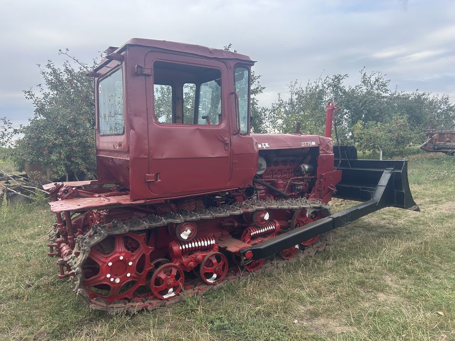 Продам бульдозер дт 75