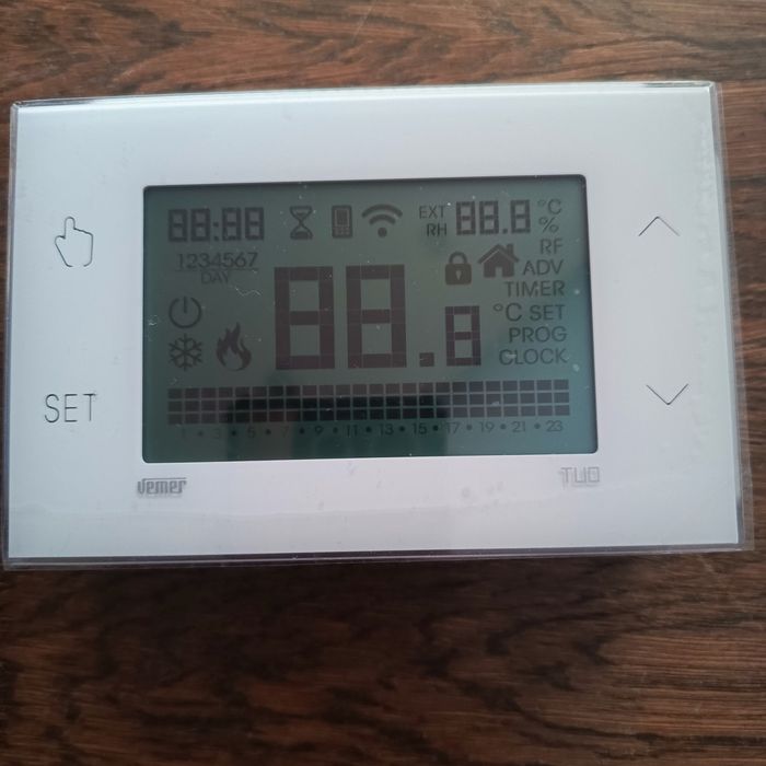 VEMER VE78860 TUO WIFI nteligentny termostat ścienny.