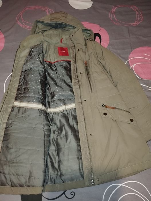 Пуховик- куртка.