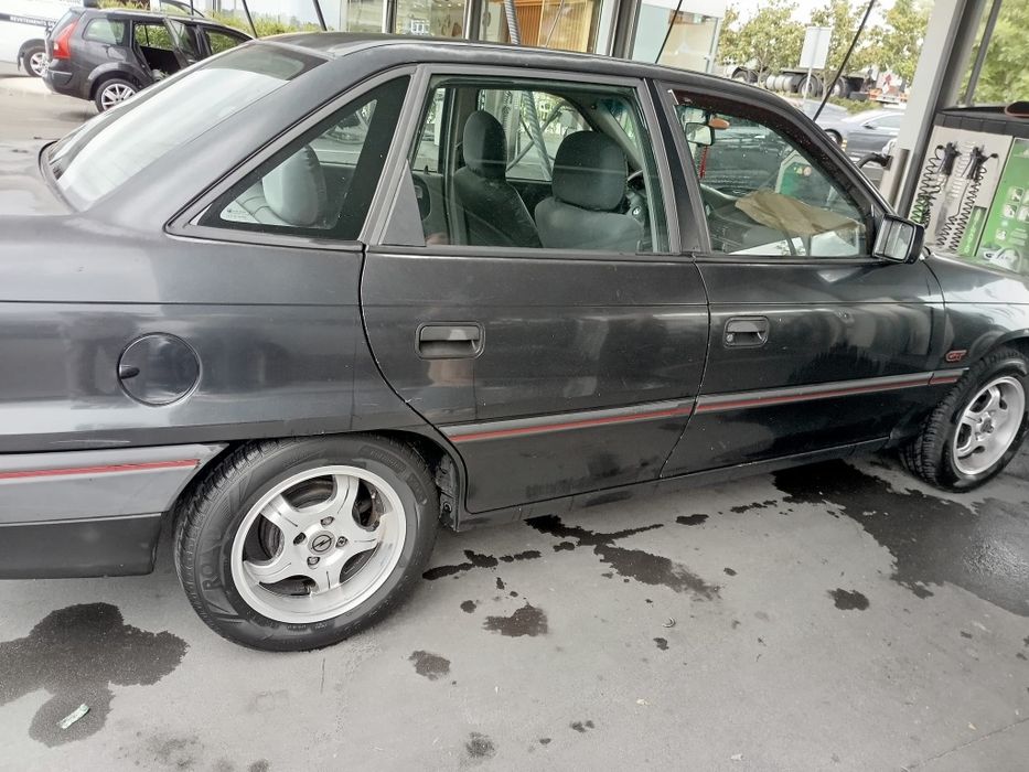 Opel Astra — fotografia 4