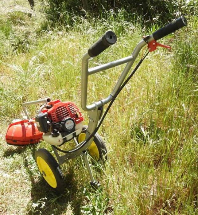Roçadora de Rodas  - Praticamente Novo
