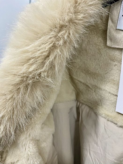 Casaco c/ pêlo e lantejoulas (L/XL) - novo