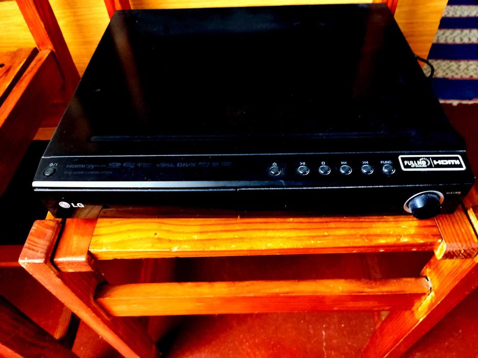5.1 surround / Leitor DVD - Home Cinema LG e colunas e subwoofer