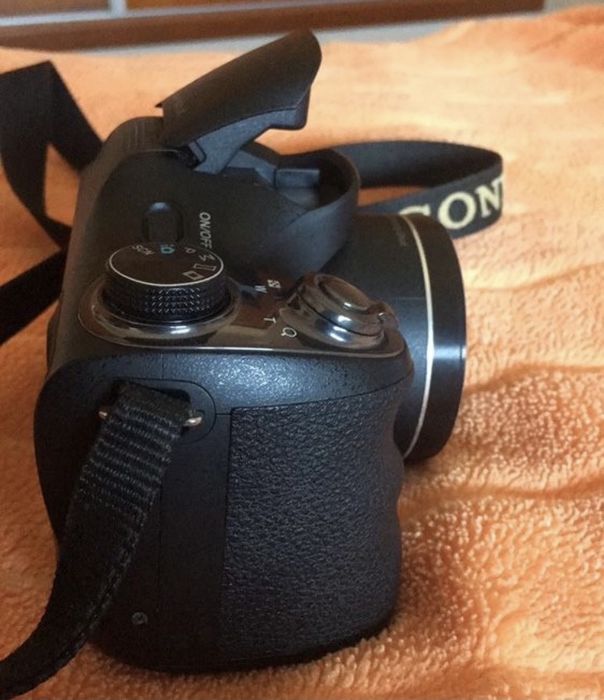 Sony Dsc-H300B-20 MP