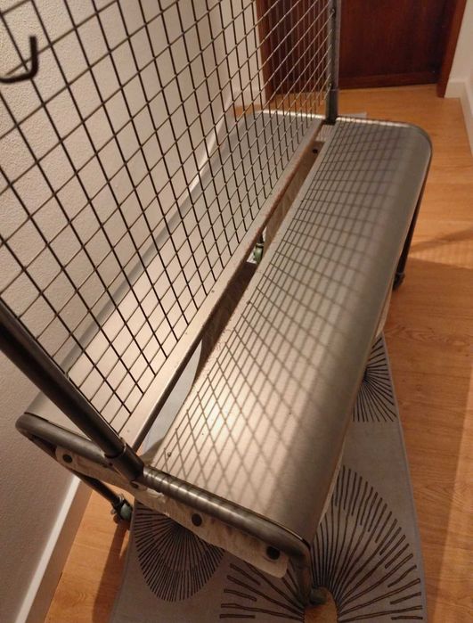 Divisória com arrumação para quarto