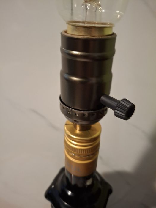 Lampa loftowa z włącznikiem