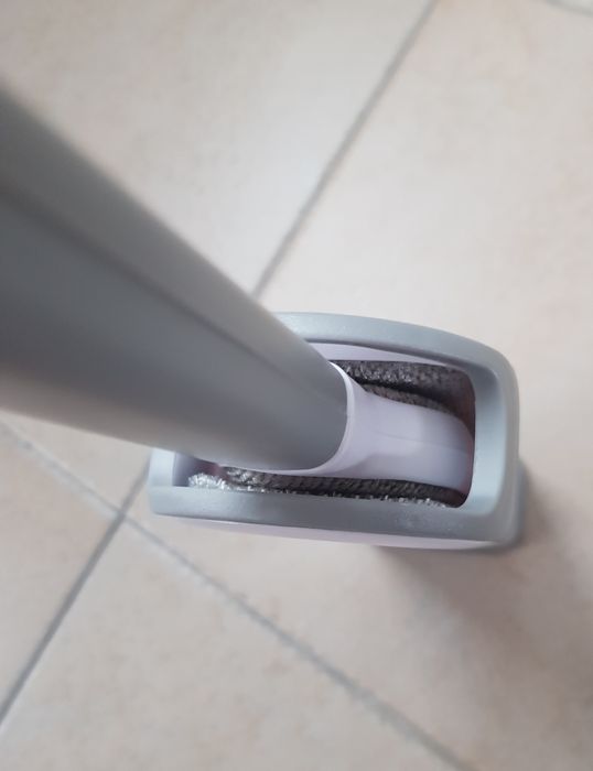 Escova para remover pêlos da roupa