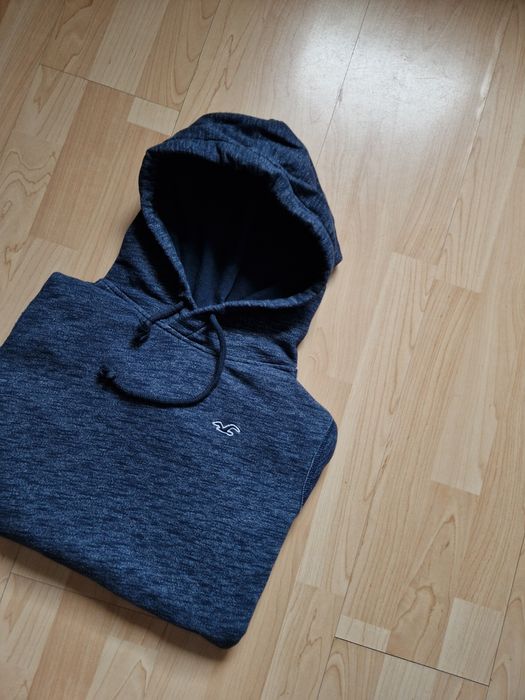 Bluza Hollister 
Rozmiar: M
Wymiary:
Szerokość mierzona pod pachami: 2