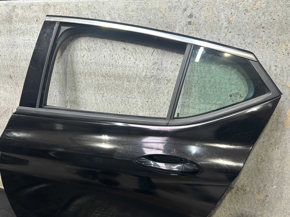 Porta traseira esquerda Opel Astra K (2016)
