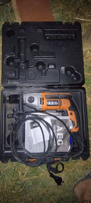 Berbequim martelo AEG utilizado 2x