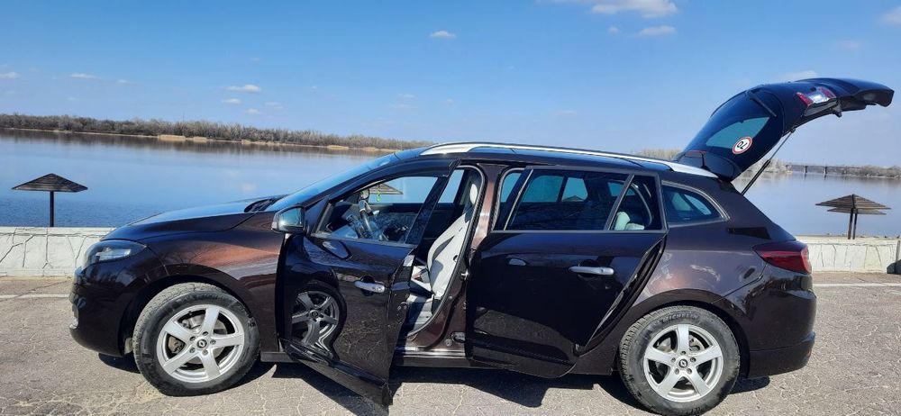 Renault Megan 3 2013 г.в. - сел и поехал, т.к. не требует вложений.