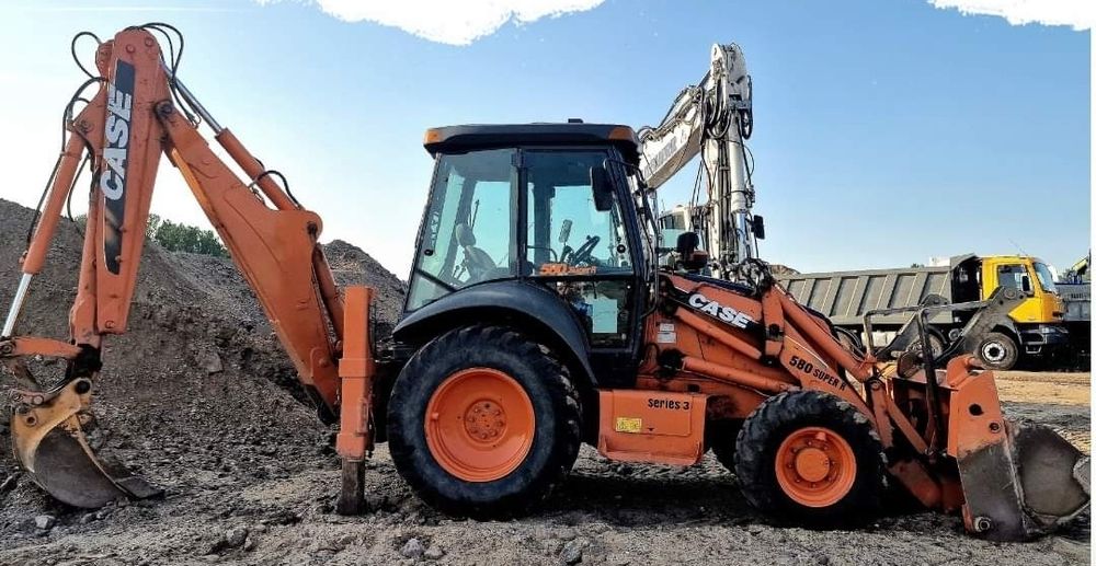 Usługi koparko ładowarką i minikoparką.