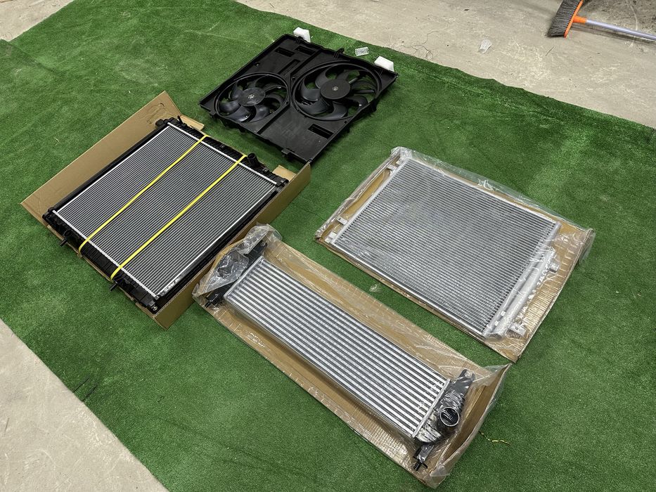 Радіатор Peugeot Landtrek 1.9 Дизель